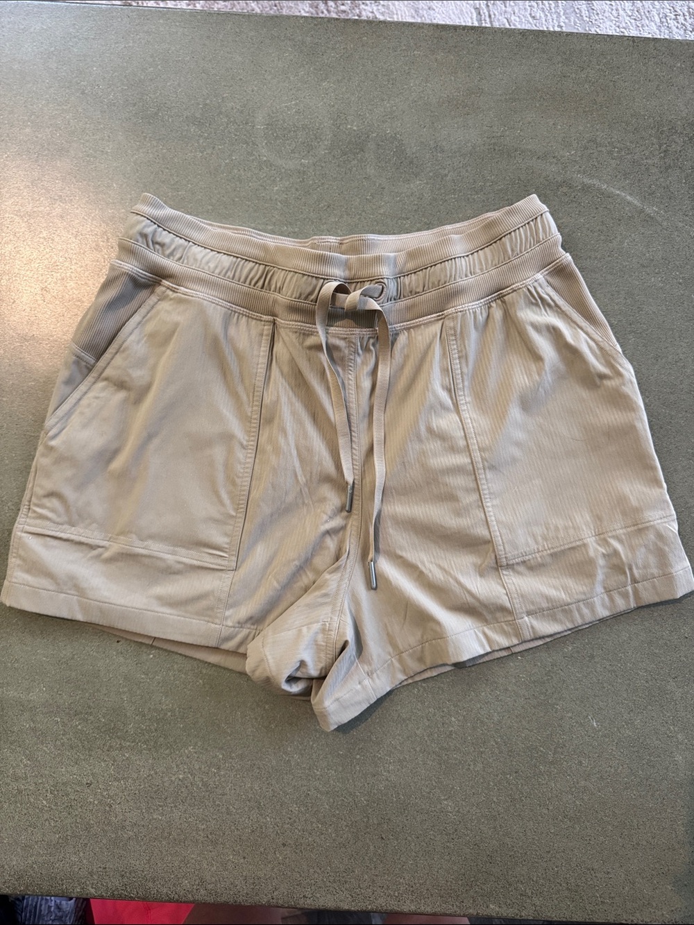 Lululemon dance studio high rise short 3.5”